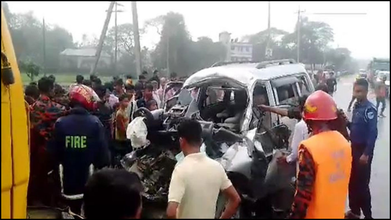 ইতালি থেকে জানাযায় শরিক হতে এসে সড়কে প্রা ণ গেলো দুজনের