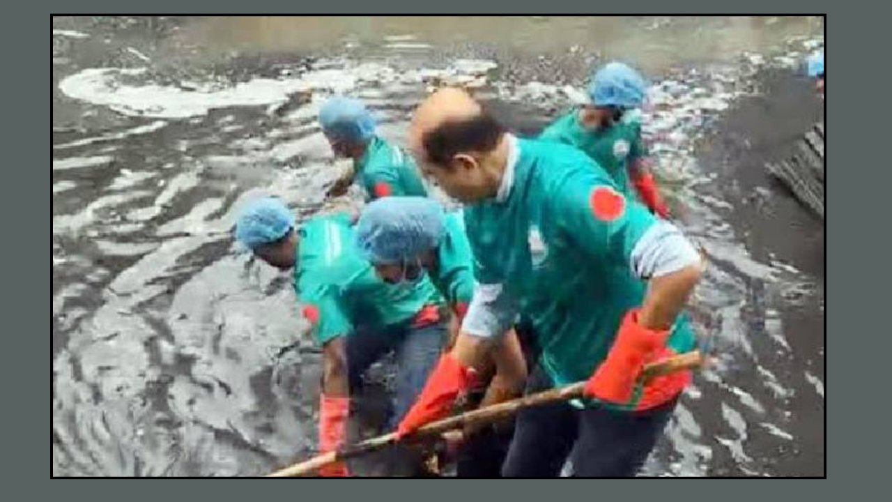 অবৈধ দখল উচ্ছেদ ও ময়লা পরিষ্কার অভিযান শুরু করেছে ডিএনসিসি