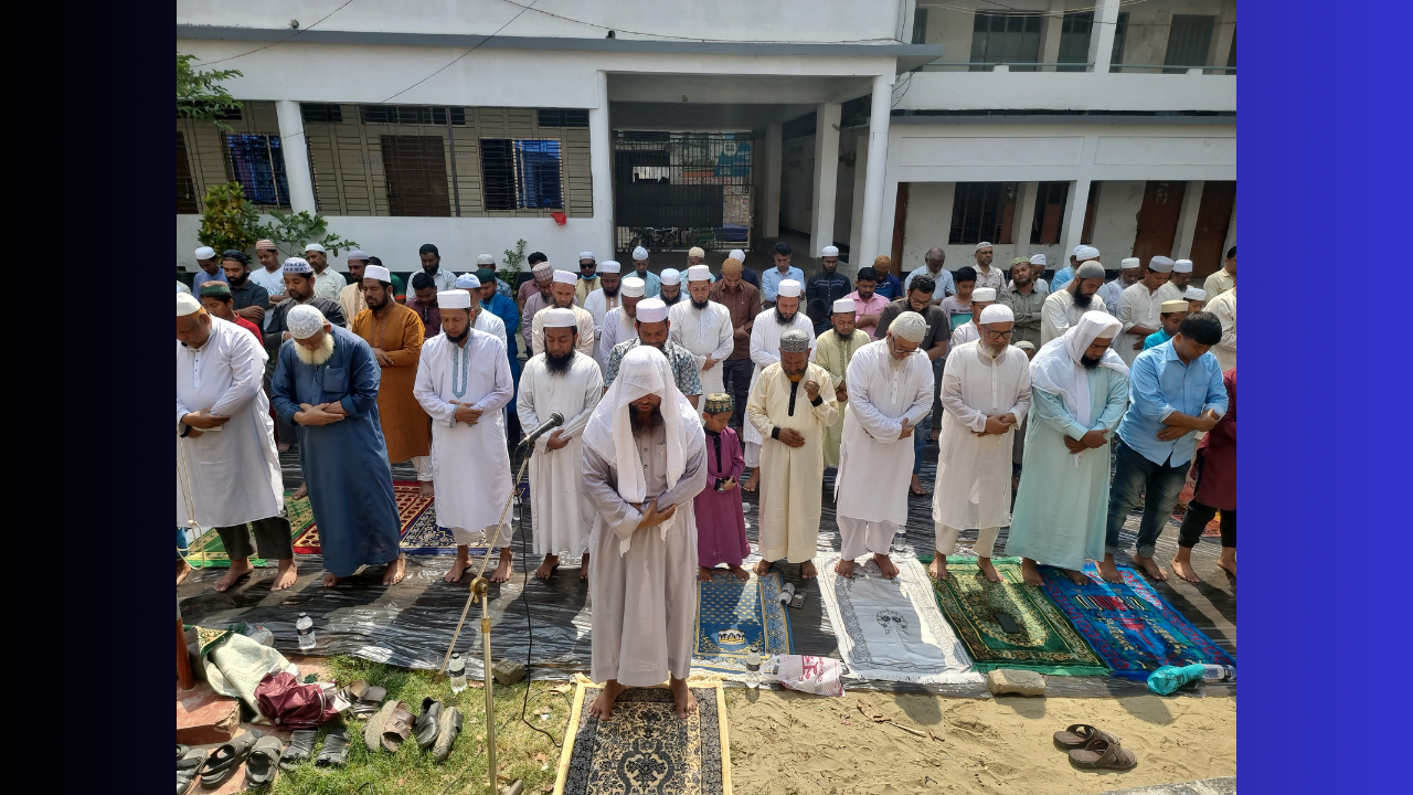 নোয়াখালীতে বৃষ্টির প্রার্থনায় ইসতিসকার নামাজ আদায়