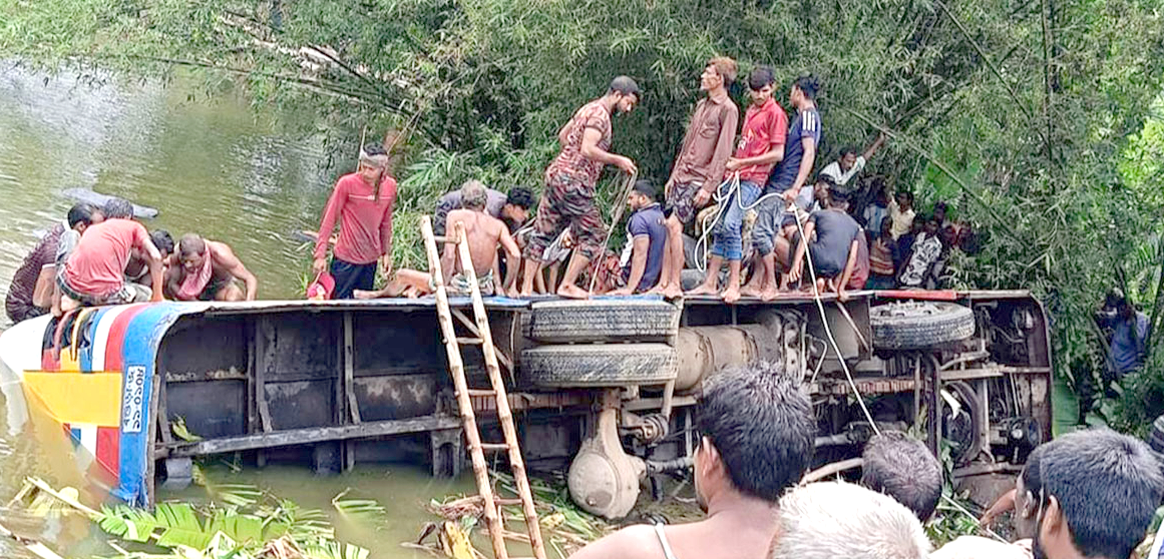 জয়পুরহাটে মুখোমুখি সংঘর্ষ